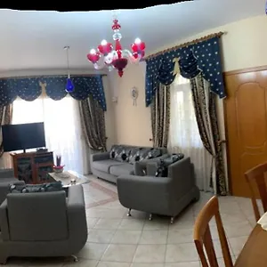 Christina's House With 2 Bedrooms And Free Parking Villa